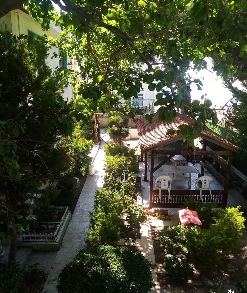 Avşa Kaan Motel Bahçe